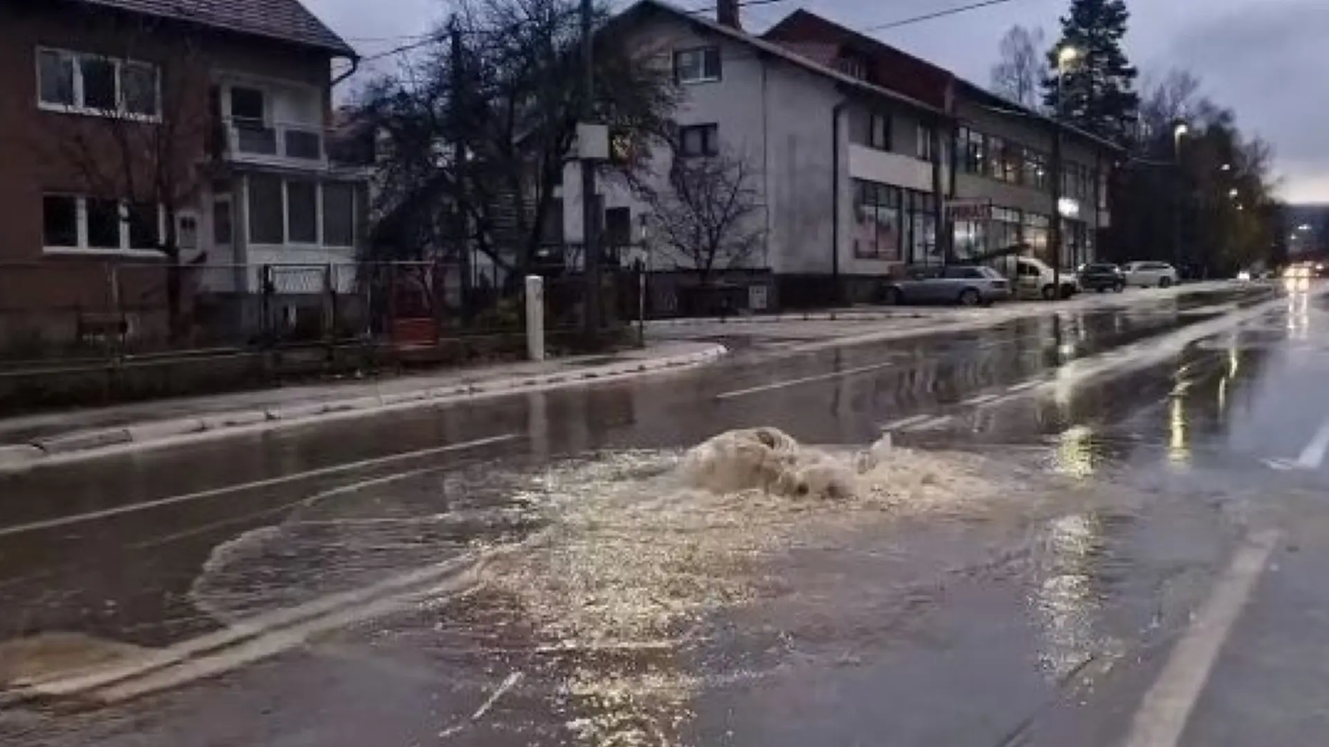 Nevrijeme Prouzrokovalo Probleme I U Bugojnu: Voda Poplavila Dio ...